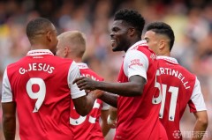 让四开始？热刺1-2遭纽卡逆转，遭遇三连败，维拉有望锁定前四